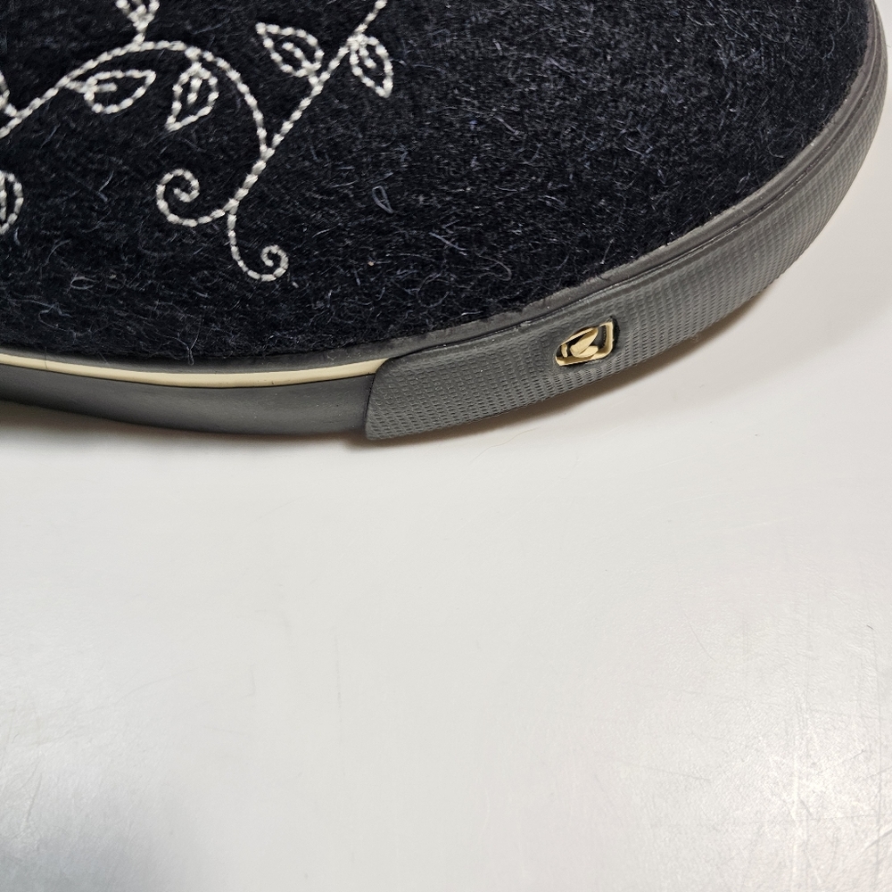 Keen Black Slip-On Slippers with White Embroidered Vines - Picture 2 of 8